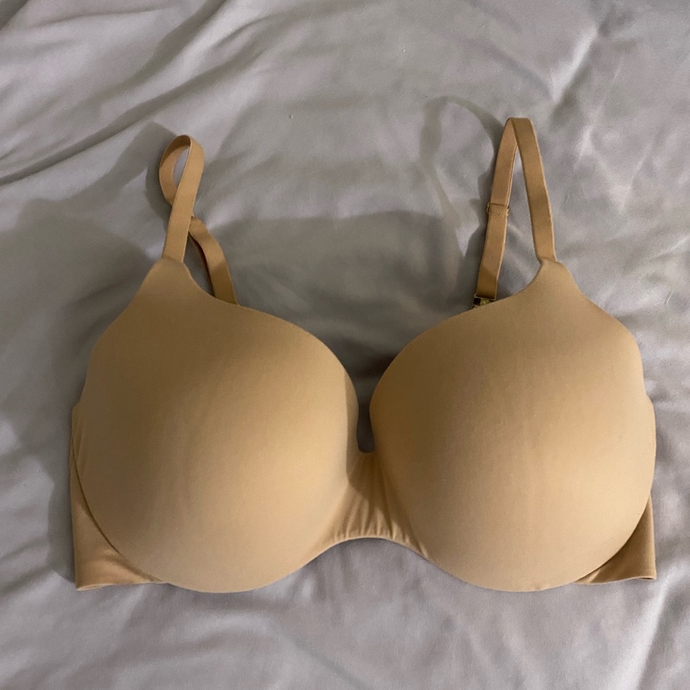 Victoria’s Secret Incredible nude/beige perfect coverage bra 34DD